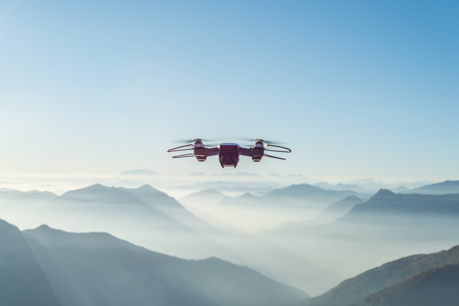Resgate na montanha por drone